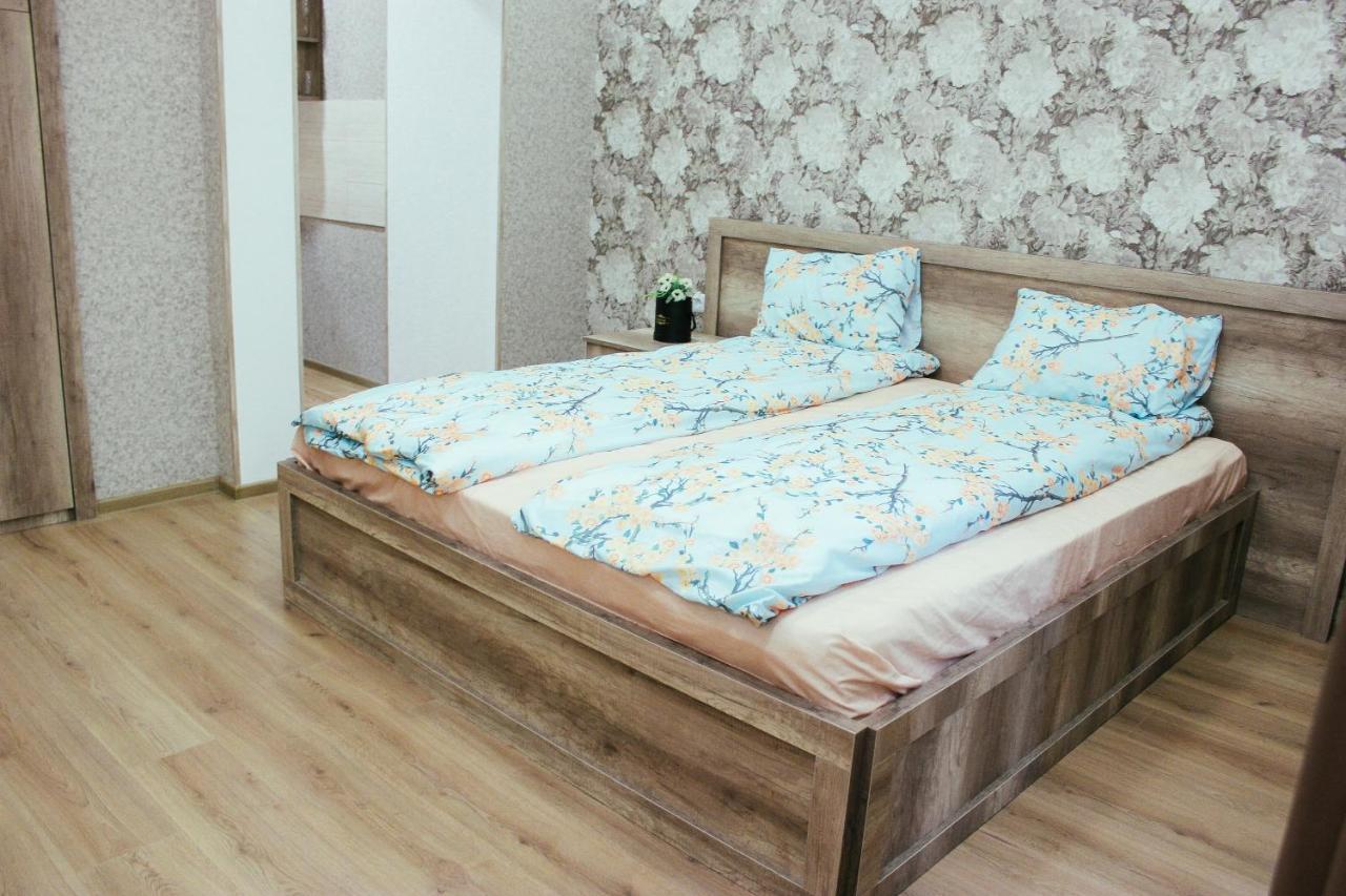 Apartment Izabella Tbilisi Bagian luar foto