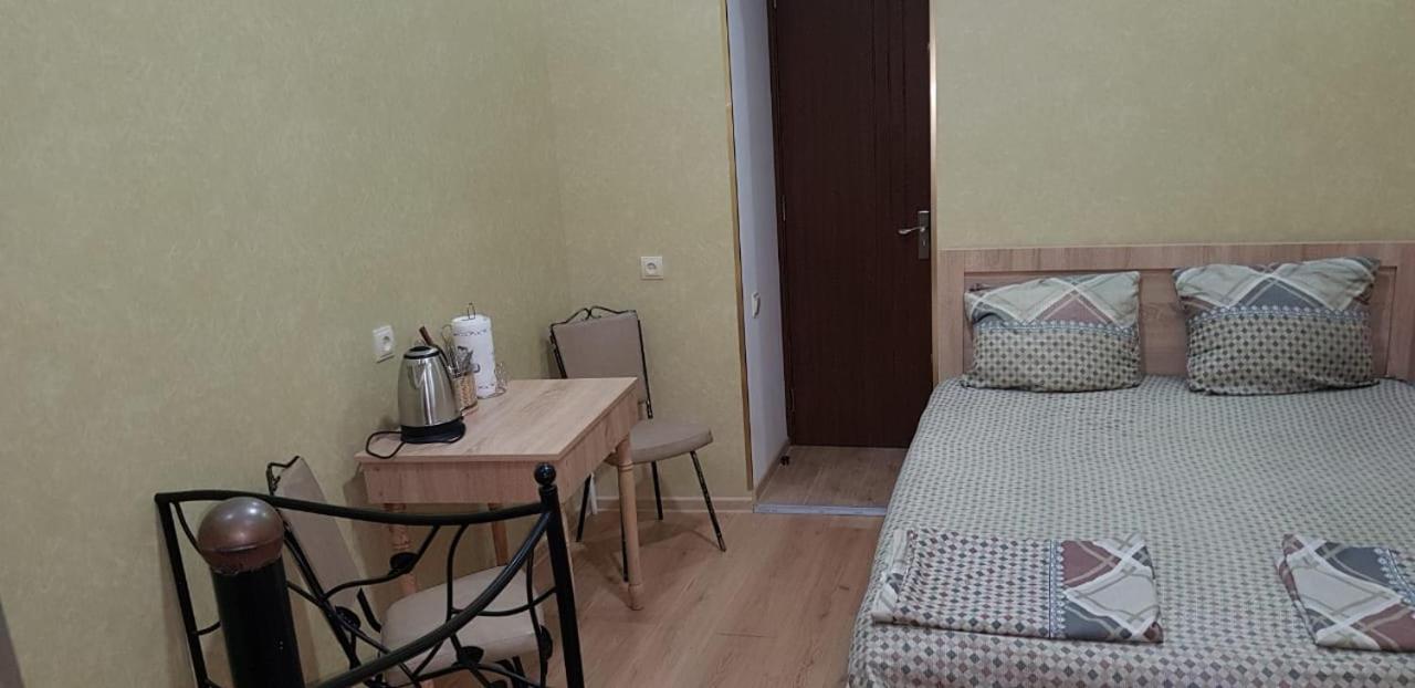 Apartment Izabella Tbilisi Bagian luar foto