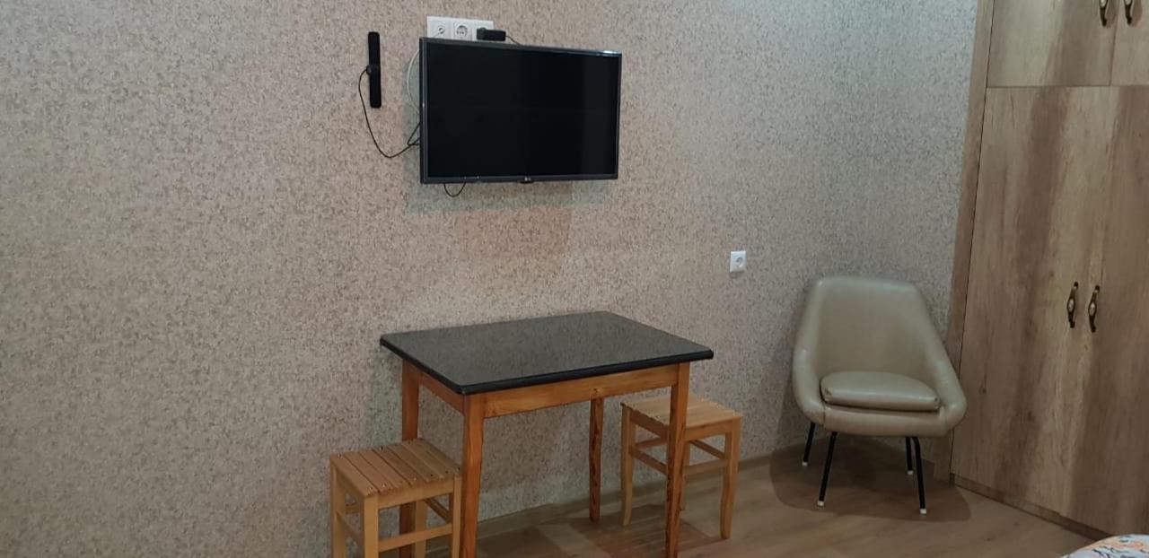 Apartment Izabella Tbilisi Bagian luar foto