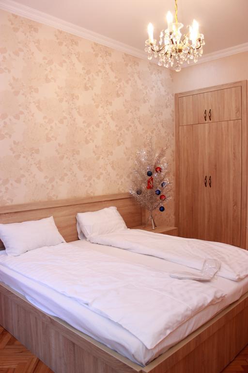 Apartment Izabella Tbilisi Bagian luar foto